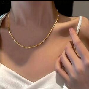 Gold Sparkly Necklace